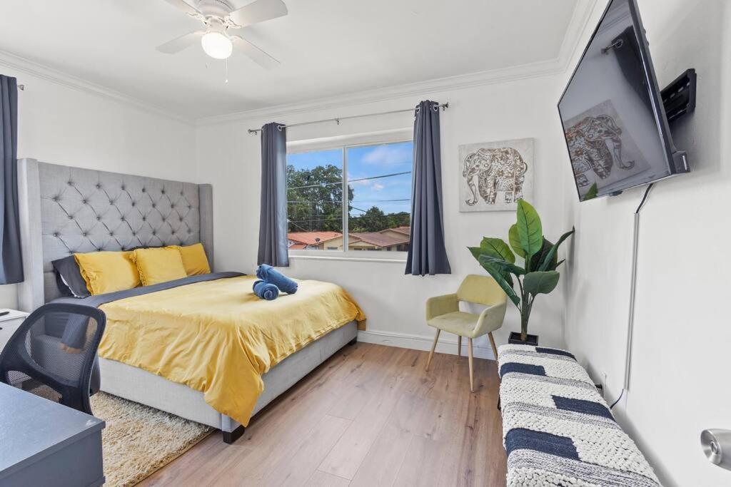 Comfy & Updated Apartment Centrally Located Minutes Away From Everything! Miami Eksteriør bilde