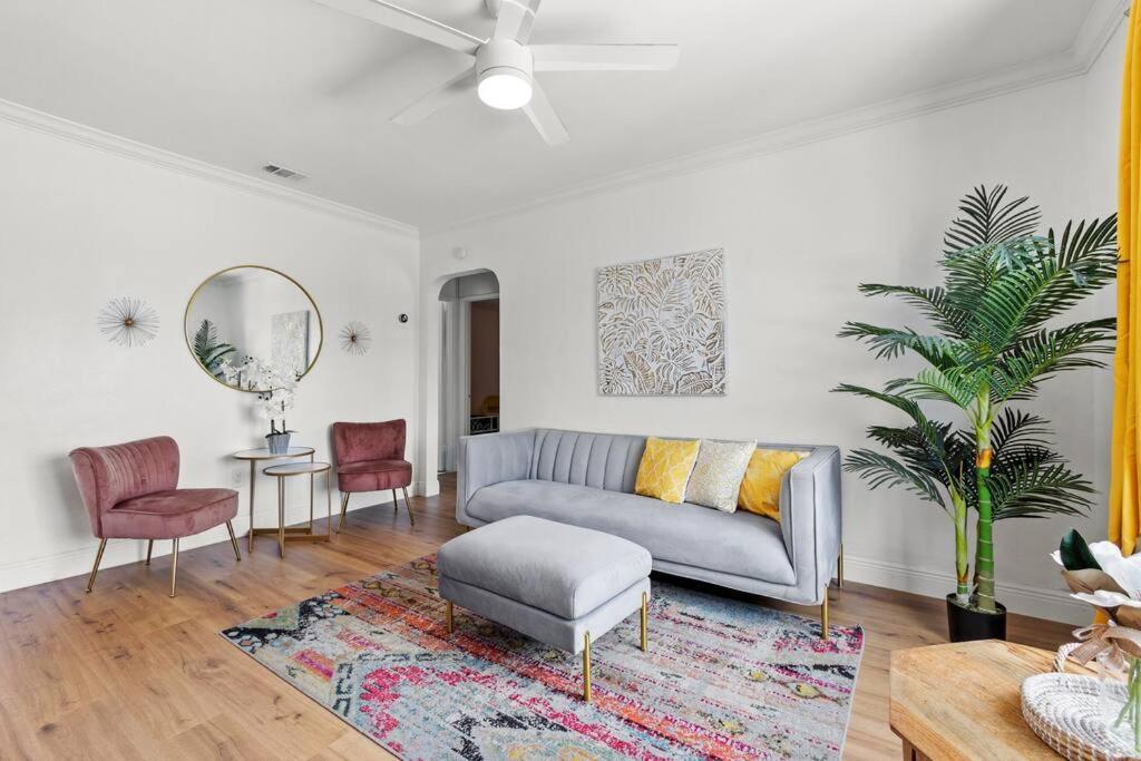 Comfy & Updated Apartment Centrally Located Minutes Away From Everything! Miami Eksteriør bilde